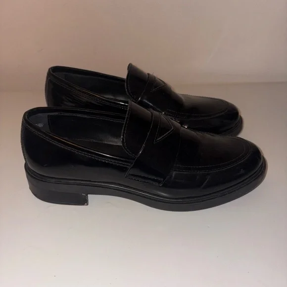 Steve Madden Black Loafers - Picture 7 of 15